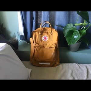 FJall KANKEN LRG Yellow mustard Backpack